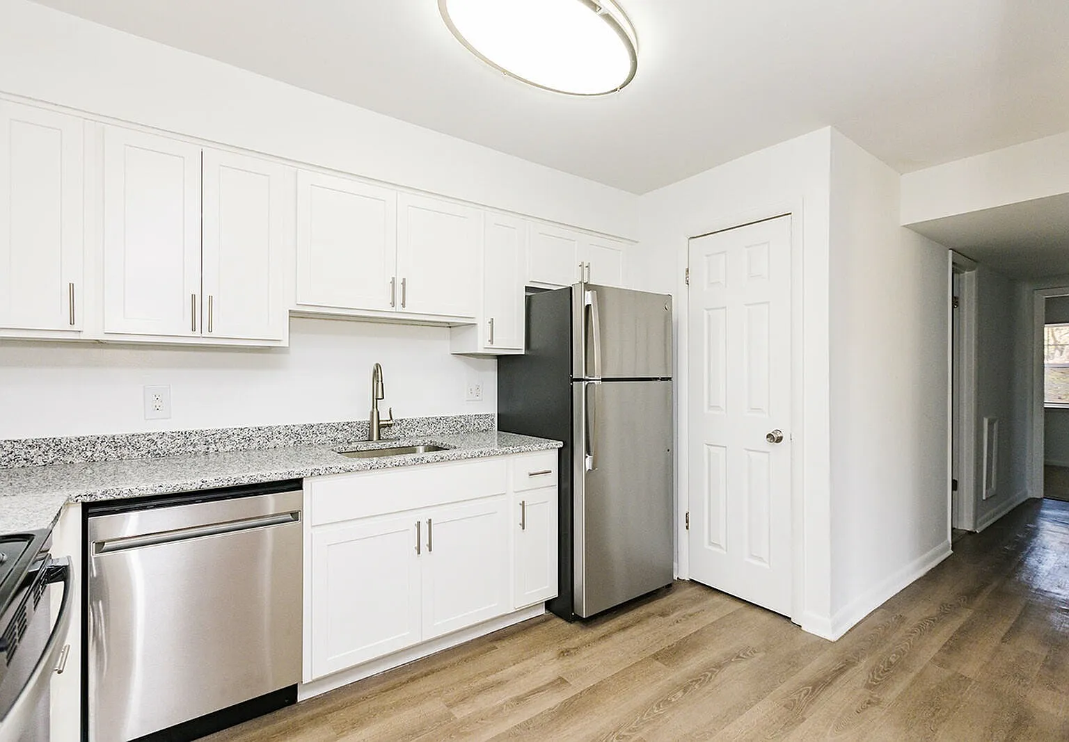 Crofton Village Apartments — Photo 3