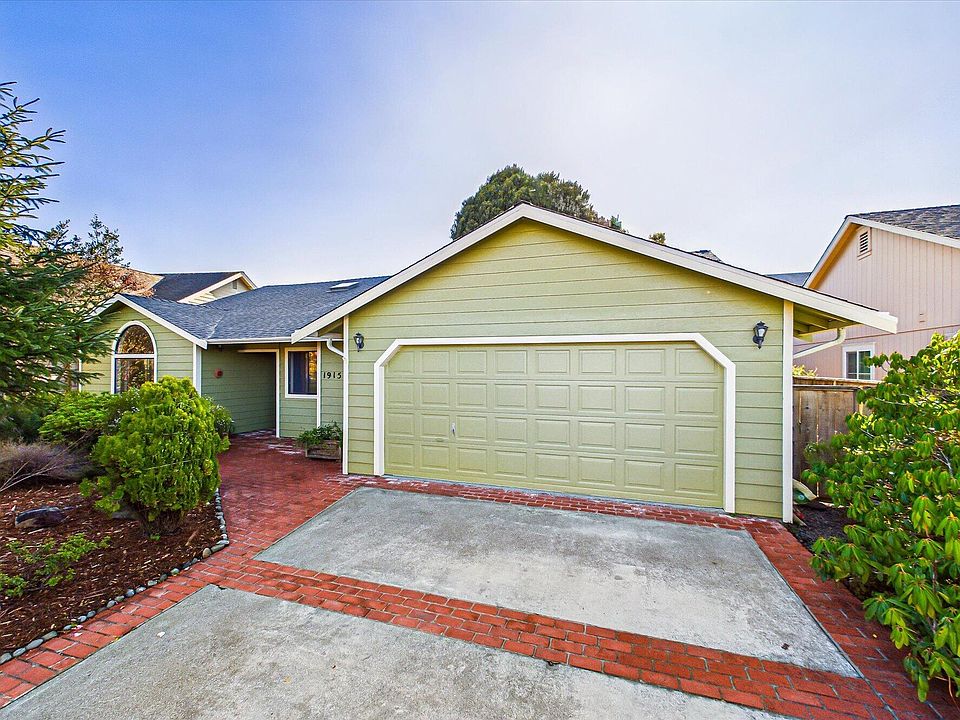 1st image of 1915 Acacia Ct