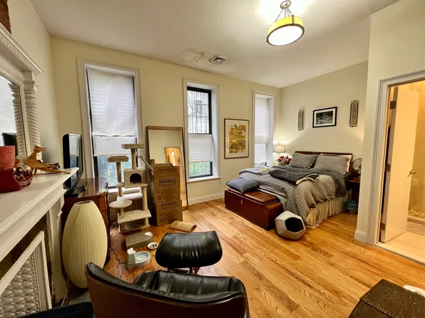 22 Mac Donough Street image 1 of 17