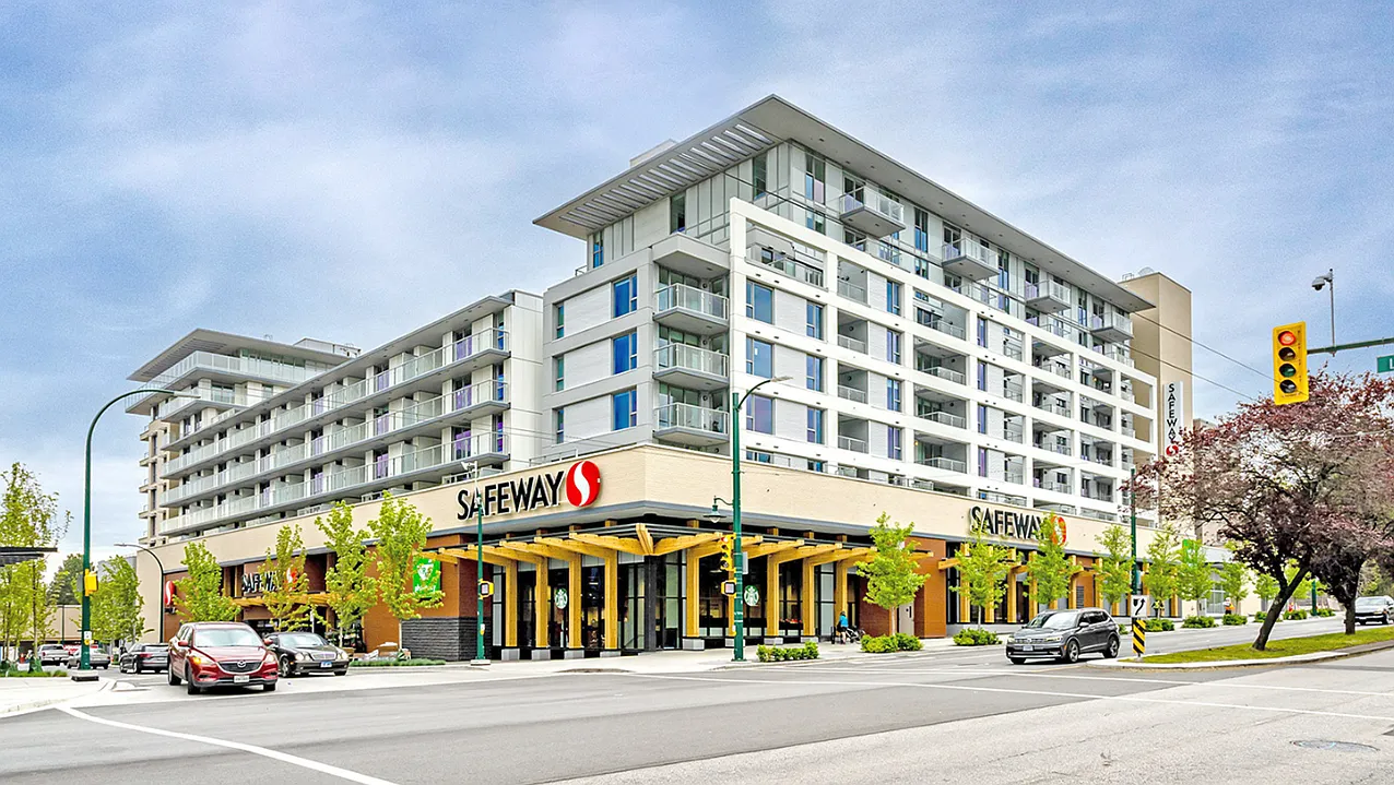 Arbutus Residences — Photo 4