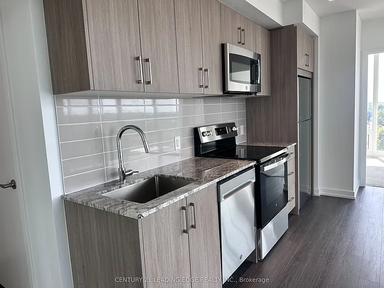 4010 Eglinton Ave W #810 — Photo 14