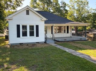 710 Westwood Dr, Eden, NC 27288