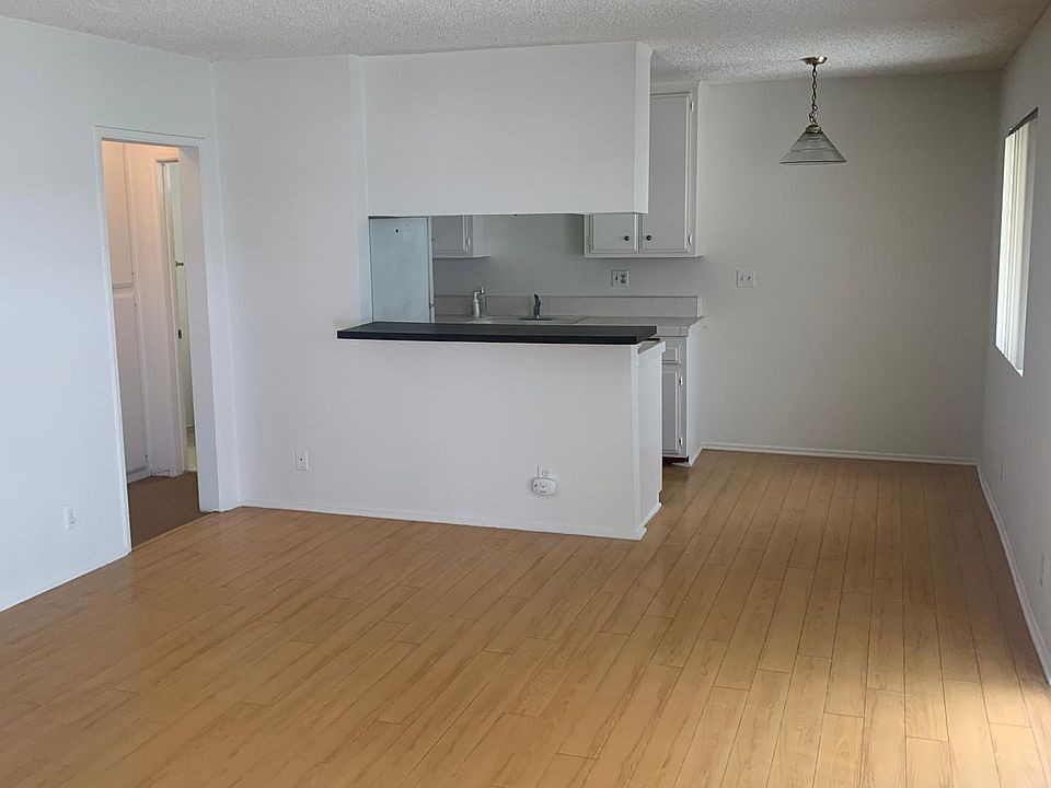 1st image of 1327 11th St #4