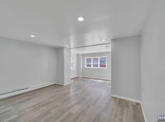 3rd image of 166 Lincoln Pl #A