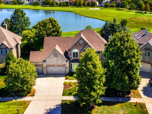 3635 White Eagle Dr, Naperville, IL 60564