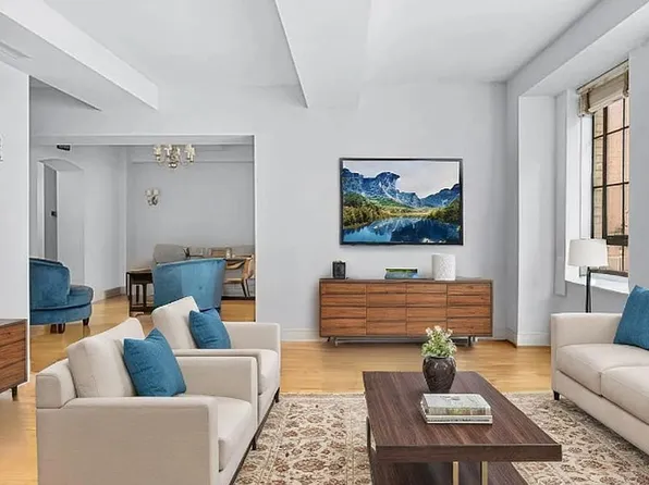 340 W 57th St APT 8B, New York, NY 10019