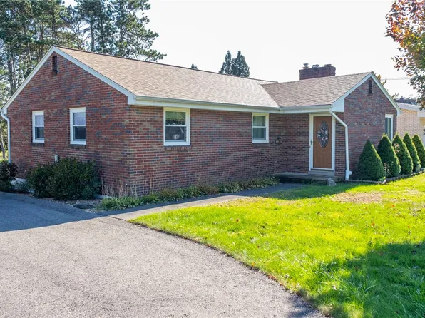116 Glenwood Ave, Evans City, PA 16033