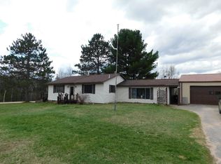 946 Joeli Dr, Mio, MI 48647