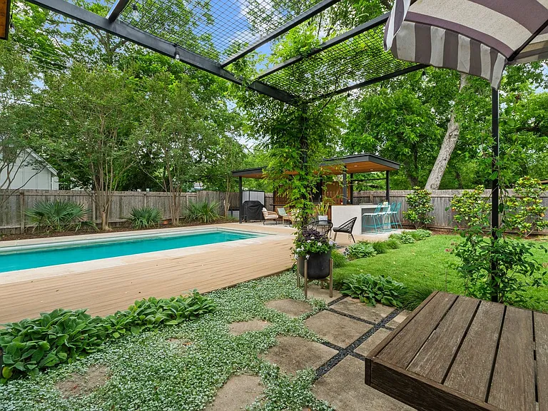 3205 Locke Ln — Photo 22