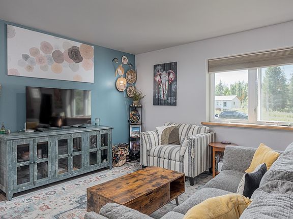 4th image of 1298 Atigun St