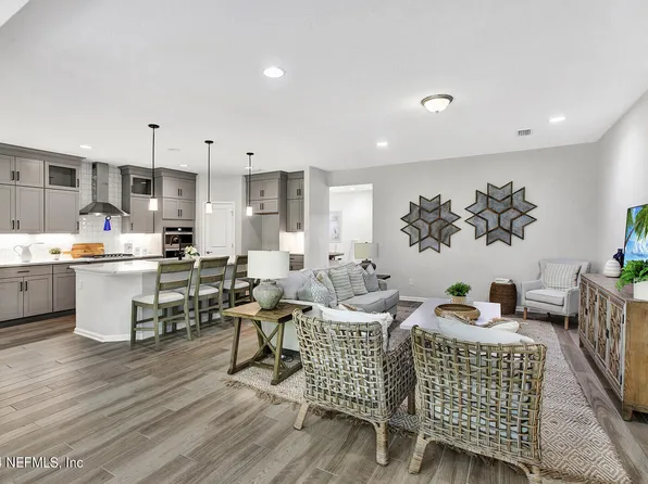 2643 FIRETHORN Avenue, Orange Park, FL 32073