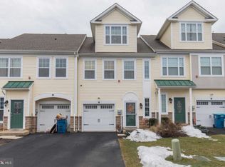 325 Ross Ct, Wyncote, PA 19095