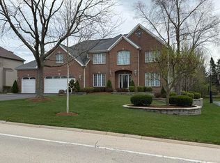 3621 Bunker Hill Dr, Algonquin, IL 60102