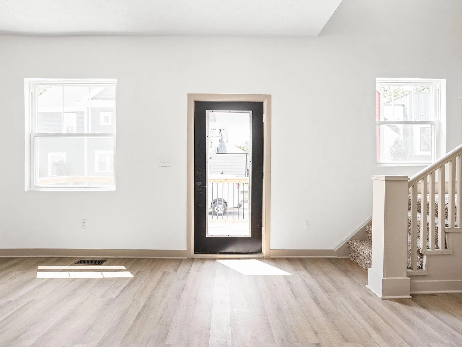 3 bed, 1.5 bath, 1510 sqft, $1,900 — Photo 3