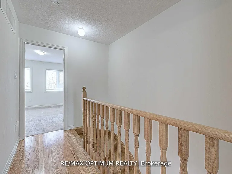 11 Autumnwood Ave #6 — Photo 7