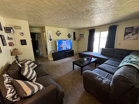 5th image of 1656 E Queen Ave #1658