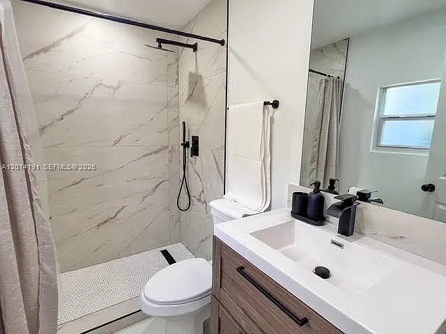 1025 NW 55th St — Photo 9