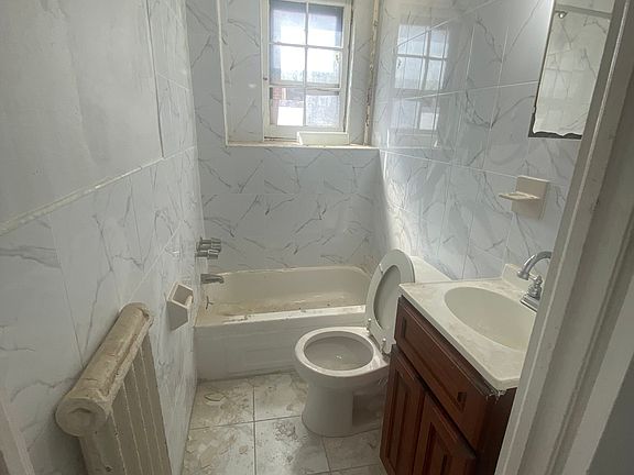 3rd image of 4420 Osage Ave APT 2R