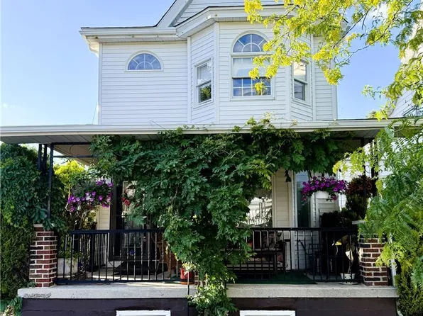 306 E White St, Summit Hill, PA 18250