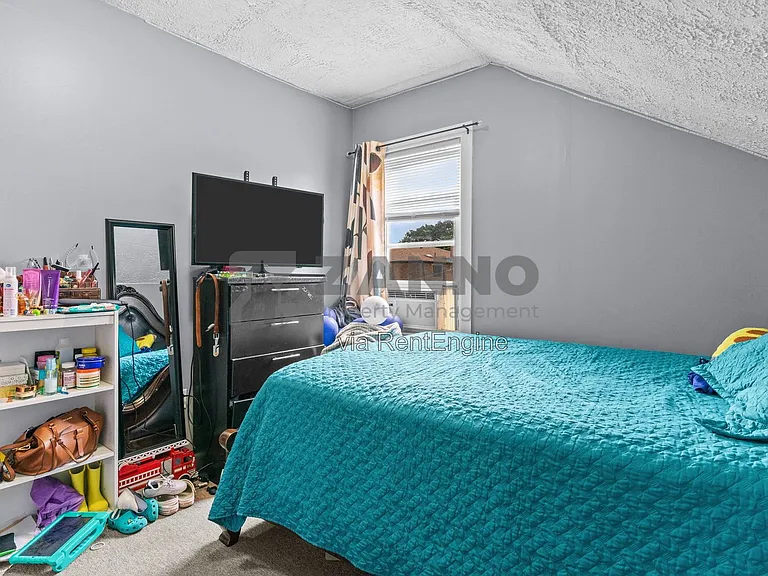 121 Farmington Ave #3 — Photo 16