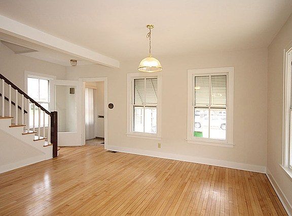 5th image of 1005 Troost Ave