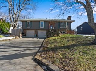1401 Ada St, Kearney, MO 64060