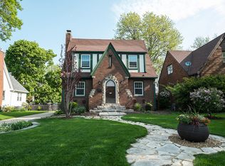 4309 Beaver Crest Dr, Des Moines, IA 50310