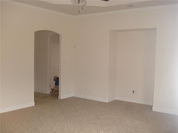 5th image of 1422 River Trail Dr