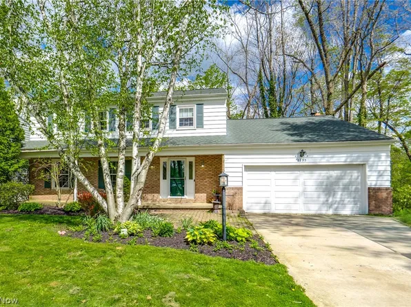 2295 Woodpark Rd, Akron, OH 44333