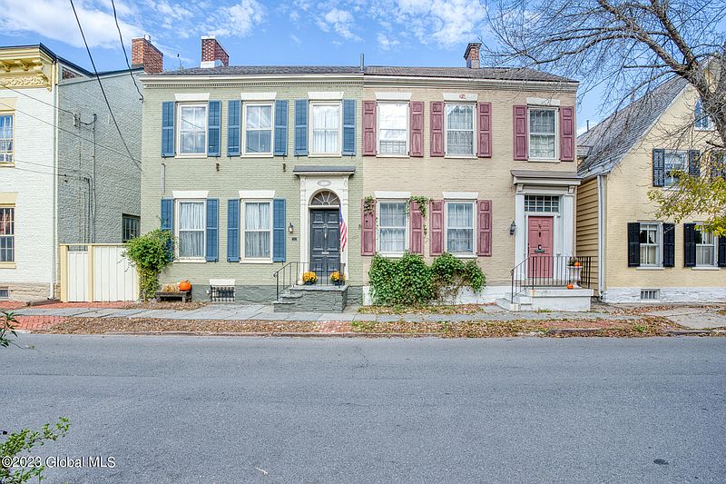 3rd image of 25 Front Street