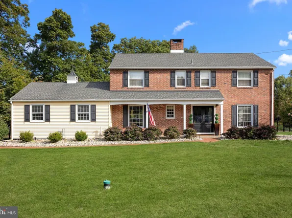 50 Lenape Ln, Doylestown, PA 18901