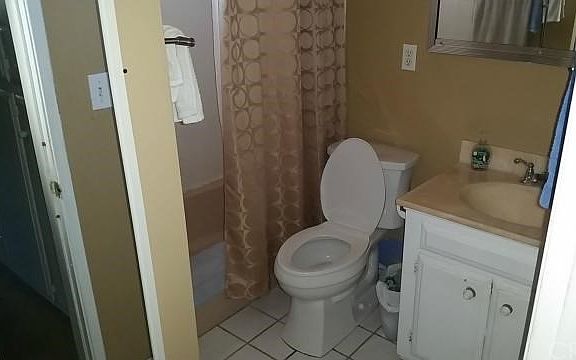 5th image of 124 Yale Ln