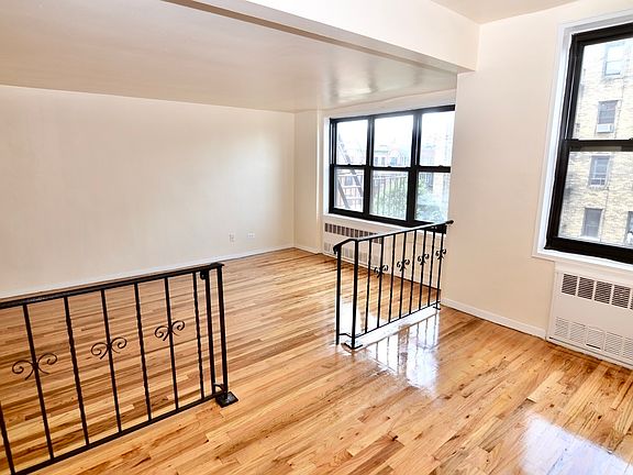 3rd image of 425 E 26th St APT 5D