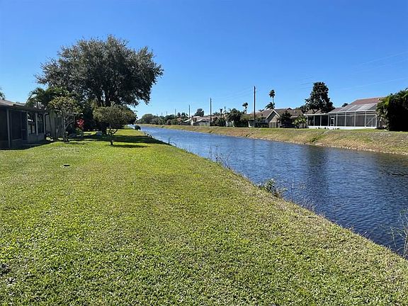 5th image of 5526 Mirror Lakes Blvd