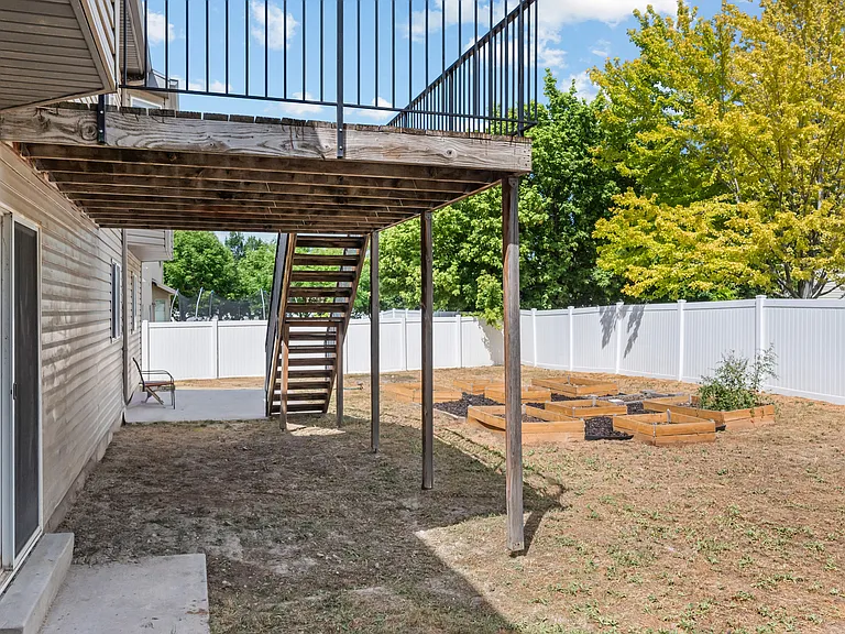 1060 W Oldham Dr — Photo 27