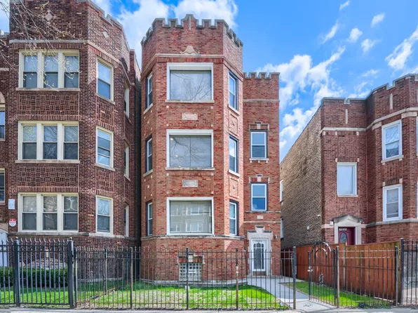 7953 S Essex Ave, Chicago, IL 60617