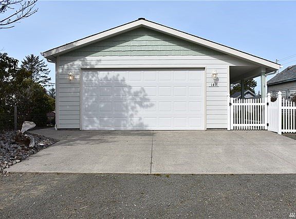 Attached 2 car garage from the street. It's interior is fully finished.