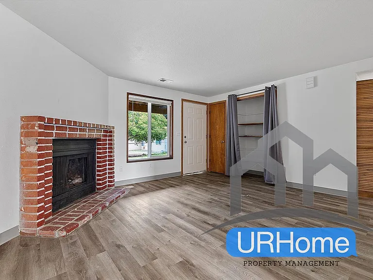 400 SE 169th Ave — Photo 24