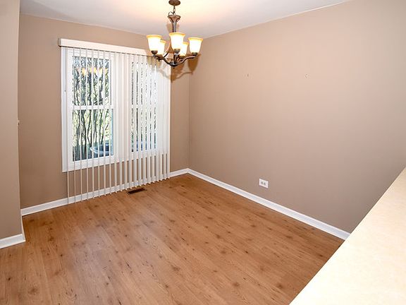 4th image of 320 University Ln Unit 1