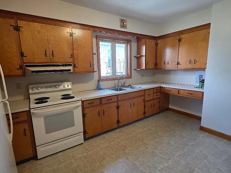 551 Anthony St #1-2 — Photo 10