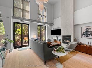 525 Logan Ave #105, Toronto, ON M4K 3B3