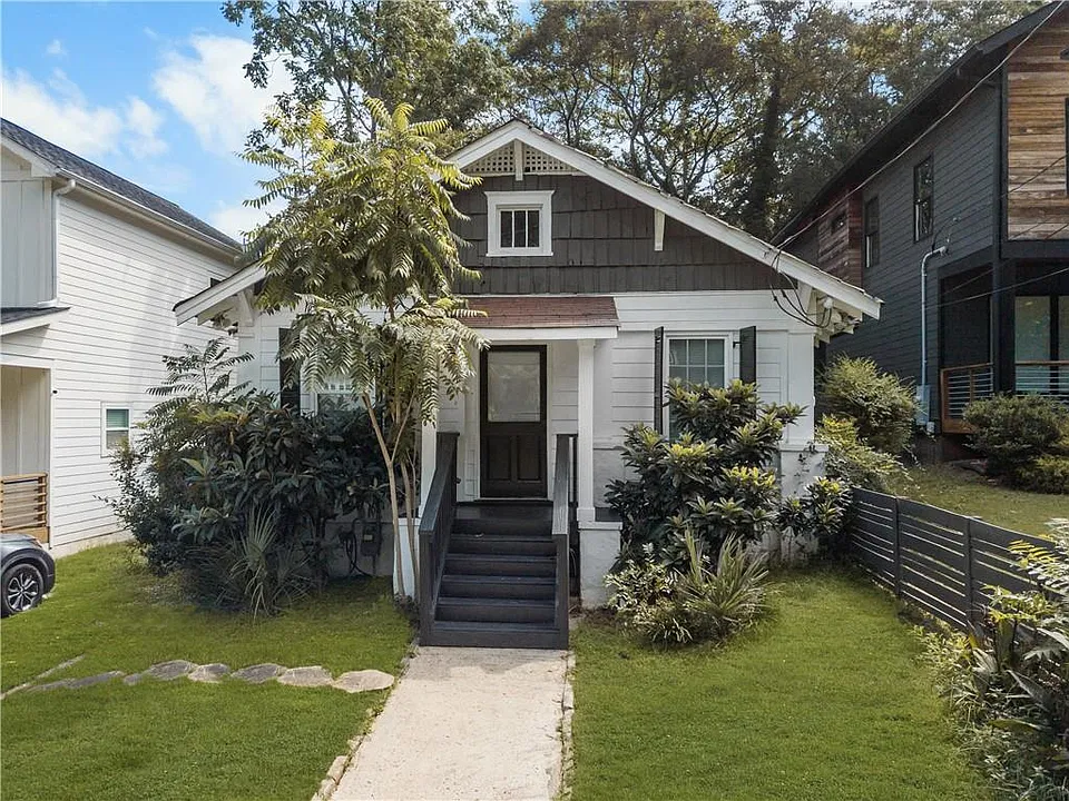 244 Laurel Ave SW