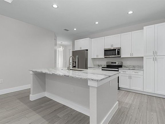 5th image of 26221 Sandhill Blvd #26221