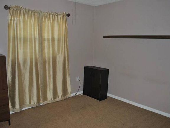 4th image of 2531 Harrison Ave
