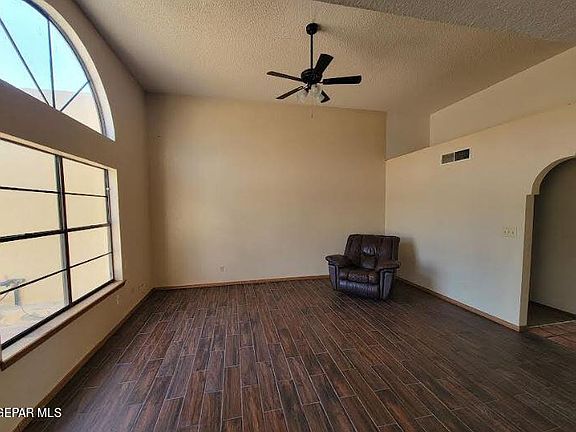 2nd image of 7013 Espanola Ln