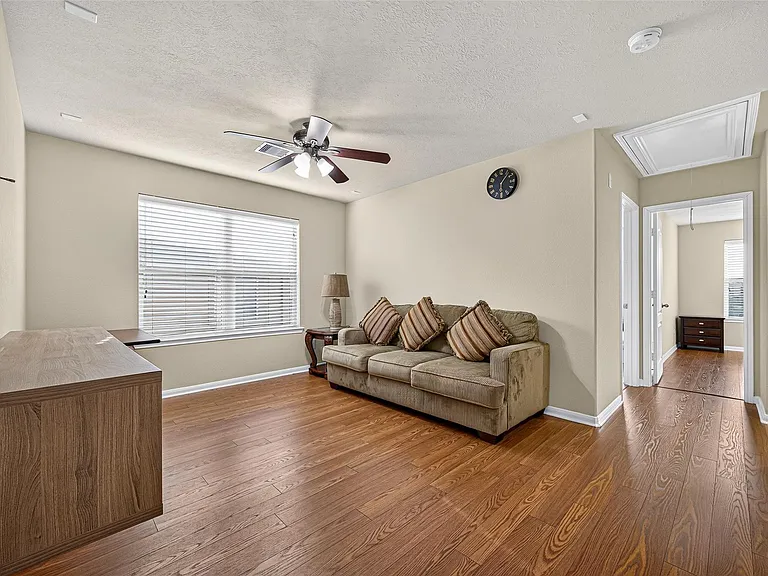 9106 Fuqua Breeze Dr — Photo 24