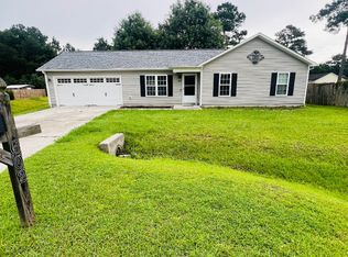 602 Cherry Blossom Ln, Richlands, NC 28574