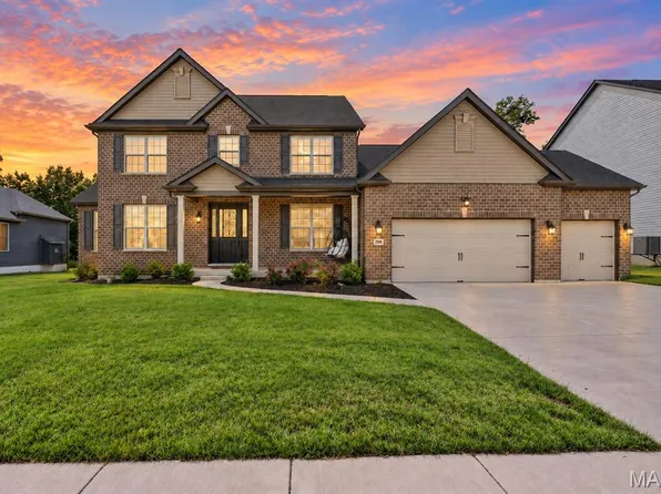 209 Haver Hill Dr, Lake Saint Louis, MO 63367