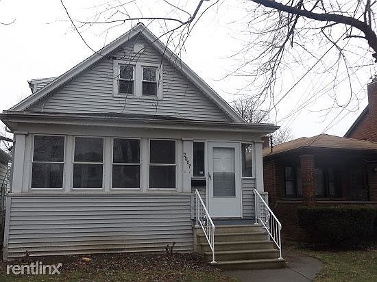 2007 Forest Ave - Exterior