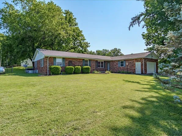 6285 Trace Chain Dr, Henderson, KY 42420